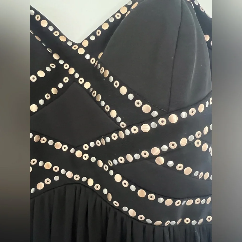 Betsy & Adam Long Black Spaghetti Strap Gown, Size 6 - Picture 2 of 7